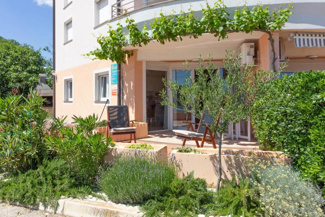 Sunshine Apartment Medulin 0*,  Croatia